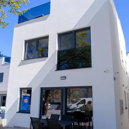 Vakantiehuis Premium House Oaza With Pool