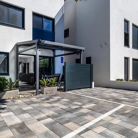 Vakantiehuis Premium House Oaza With Pool *