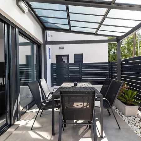 Premium House Oaza With Pool * Vodice