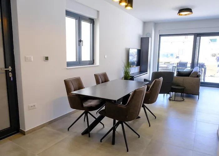 Premium House Oaza With Pool Vodice