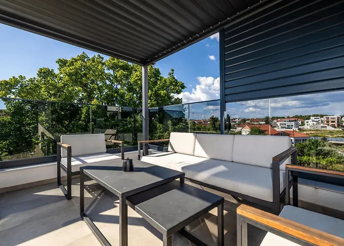 Premium House Oaza With Pool Vodice